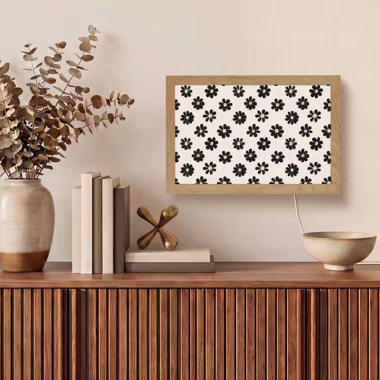 Grafisch - Madeliefjes - Zwart - Beige Light Box met kabel (Tafellamp) klein 924 -sfeer2