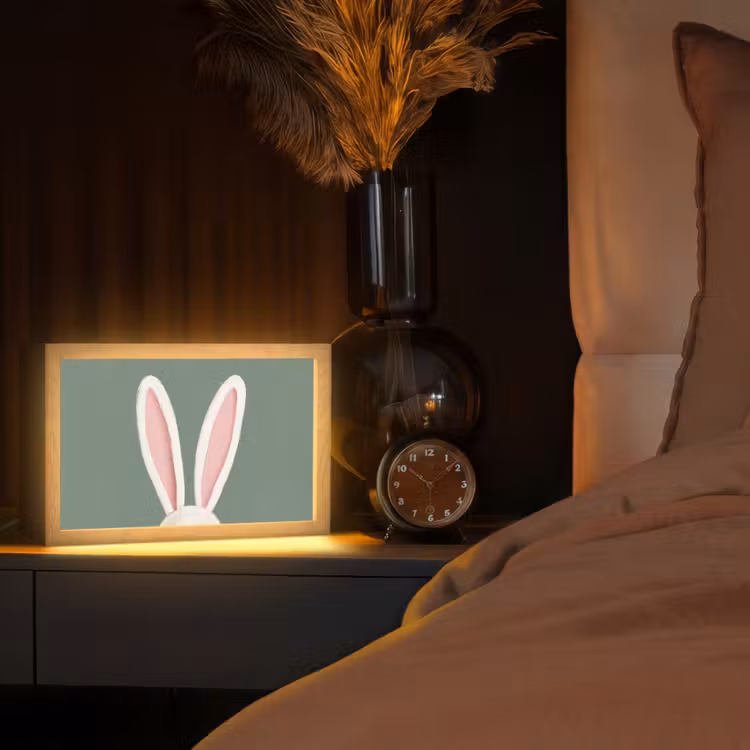 Hazen - Oren - Roze Light Box met kabel (Tafellamp) klein -sfeer1