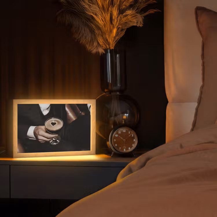 Hartje - Cocktail - Espresso Martini - Hand Light Box met kabel (Tafellamp) klein -sfeer1