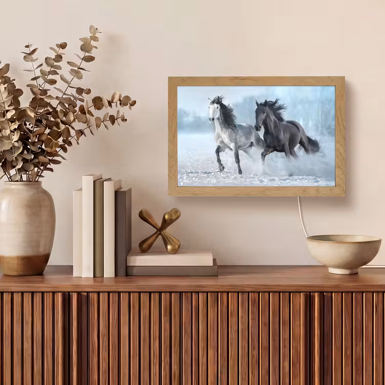 Paarden - Winter - Dieren - Natuur - Sneeuw Light Box met kabel (Tafellamp) klein -sfeer2