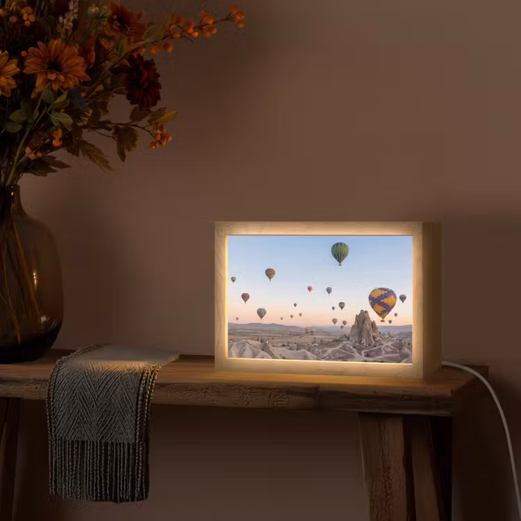 Luchtballonnen - Rotsen - Zonsopgang Light Box met kabel (Tafellamp) klein -sfeer4