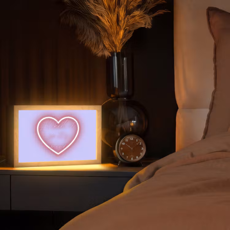 I liked it so it's mine - Neon hart - Paars Light Box met kabel (Tafellamp) klein -sfeer1
