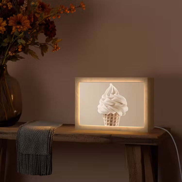 IJs - Softijs - Romig - Hoorntje - Beige Light Box met kabel (Tafellamp) klein -sfeer4