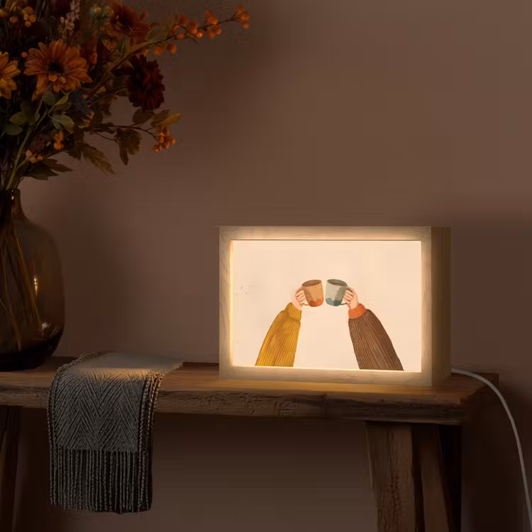 Illustratie - Mokken - Proosten - Bruin Light Box met kabel (Tafellamp) klein -sfeer4