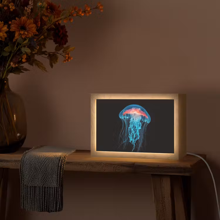 Kwal - Tentakels - Blauw - Licht Light Box met kabel (Tafellamp) klein -sfeer4