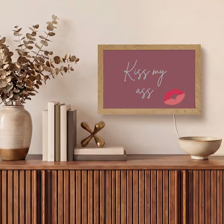 Kiss my ass - Lip - Bordeaux Light Box met kabel (Tafellamp) klein -sfeer2