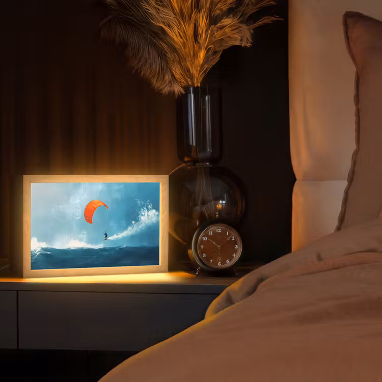Kitesurfer - Oranje - Zee - Lucht Light Box met kabel (Tafellamp) klein -sfeer1