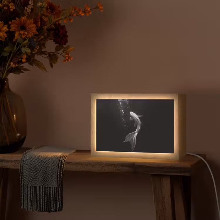 Koi - Vis - Wit - Zwart Light Box met kabel (Tafellamp) klein -sfeer4