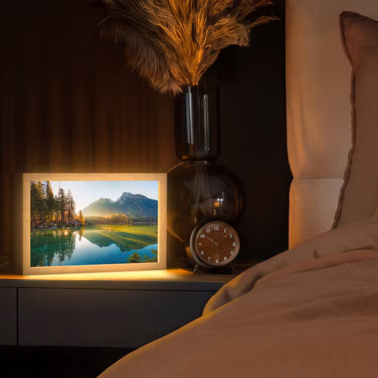 Meer - Bos - Bergen - Natuur - Zon - Landschap Light Box met kabel (Tafellamp) klein -sfeer1