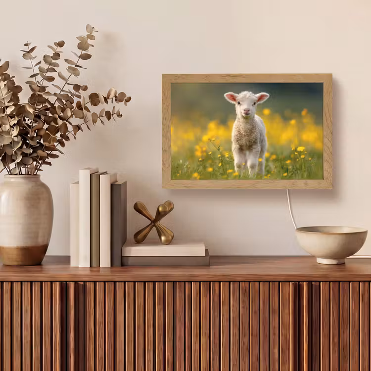 Lammetje - Gras - Bloemen - Geel Light Box met kabel (Tafellamp) klein -sfeer2