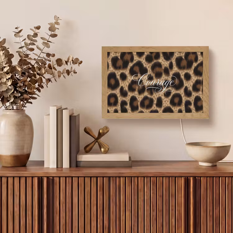 Luipaardprint - Bruin - Courage - Sierlijk Light Box met kabel (Tafellamp) klein -sfeer2
