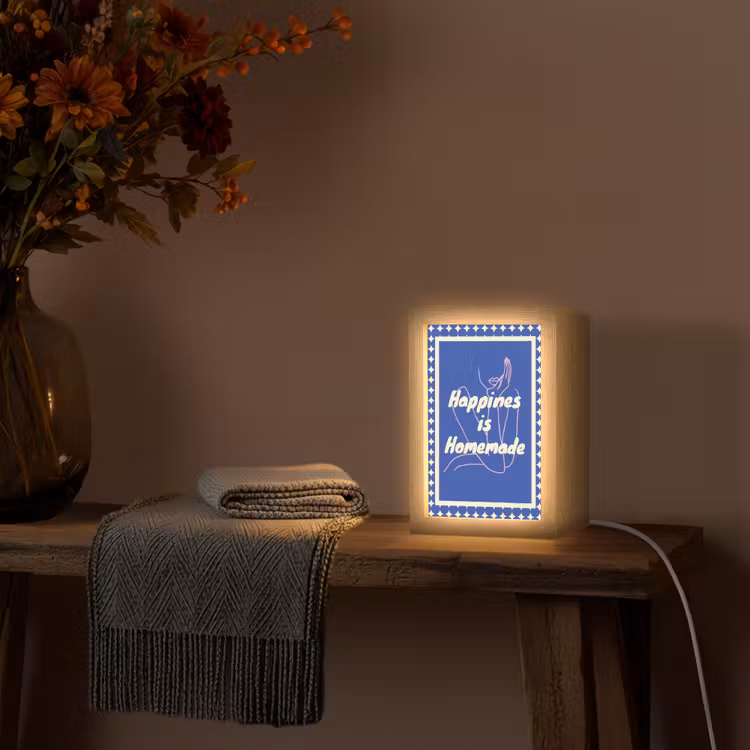Lijntekening - Vrouw - Quote - Blauw Light Box met kabel (Tafellamp) klein -sfeer4