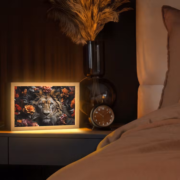 Leeuw - Dier - Natuur - Bloemen - Botanisch Light Box met kabel (Tafellamp) klein -sfeer1