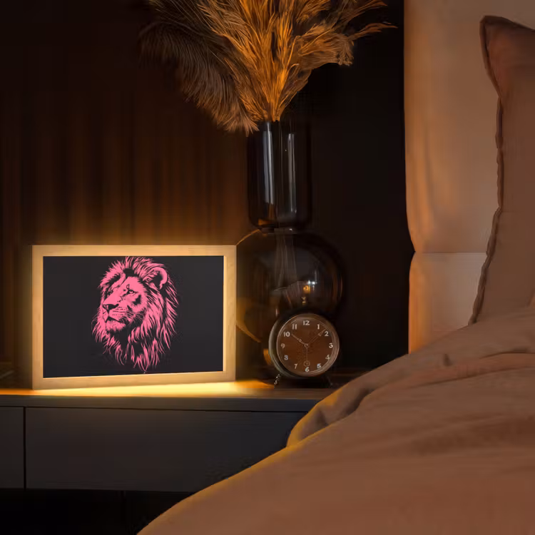 Leeuw - Zwart - Roze - Neon Light Box met kabel (Tafellamp) klein -sfeer1