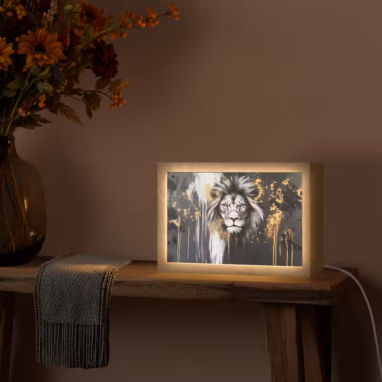 Leeuw - Portret - Verfspatten - Grijs Light Box met kabel (Tafellamp) klein -sfeer4