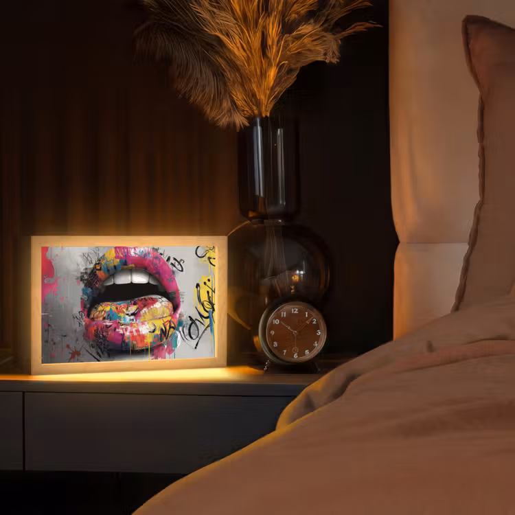 Lippen - Graffiti - Expressief Light Box met kabel (Tafellamp) klein -sfeer1