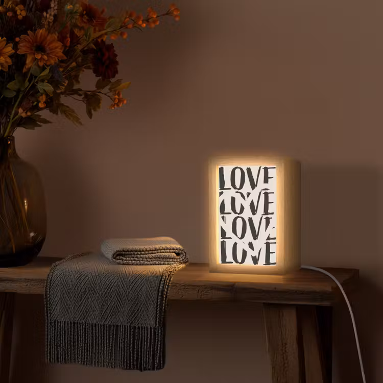 Love - Hart - Beige Light Box met kabel (Tafellamp) klein -sfeer4
