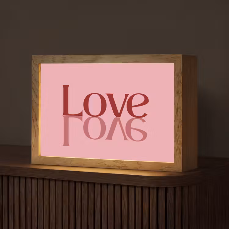 Love - Roze - Spiegeling Light Box met kabel (Tafellamp) klein -z3d_website