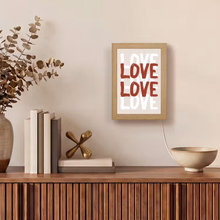 Love - Rood - Tekst Light Box met kabel (Tafellamp) klein -sfeer2