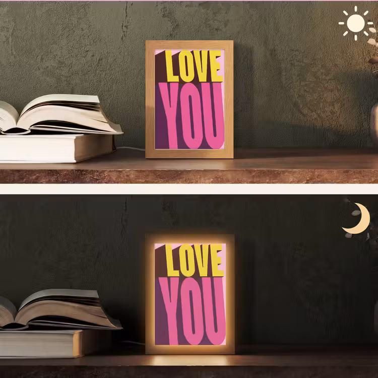 Love - Tekst - Roze - Valentijn Light Box met kabel (Tafellamp) klein -sfeer3