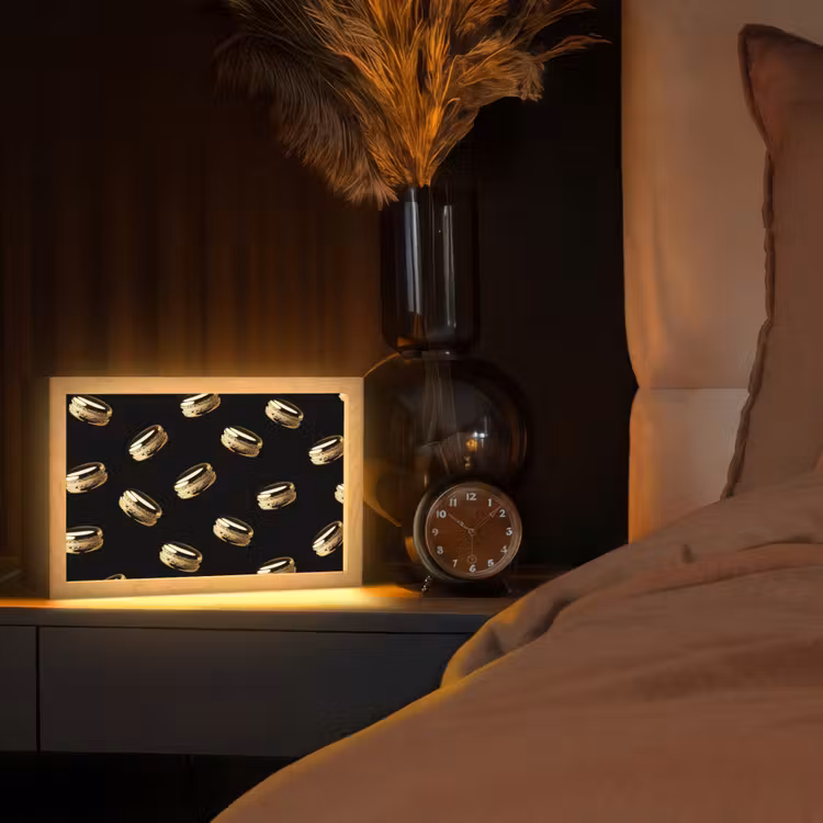 Macarons - Patroon - Goud - Zwart Light Box met kabel (Tafellamp) klein -sfeer1