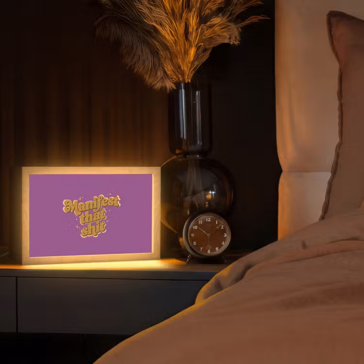 Manifest that shit - Paars - Glitter Light Box met kabel (Tafellamp) klein -sfeer1