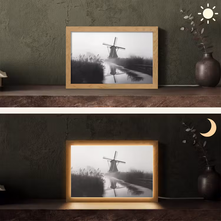 Molen - Weerspiegeling - Landschap - Water Light Box met kabel (Tafellamp) klein -sfeer3