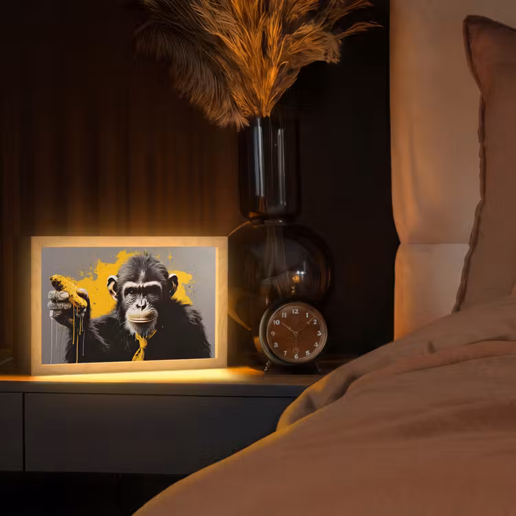 Aap - Chimpansee - Banaan - Geel - Dieren - Stropdas Light Box met kabel (Tafellamp) klein -sfeer1