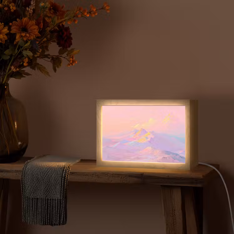 Bergtoppen - Wolken - Dromerig Light Box met kabel (Tafellamp) klein -sfeer4