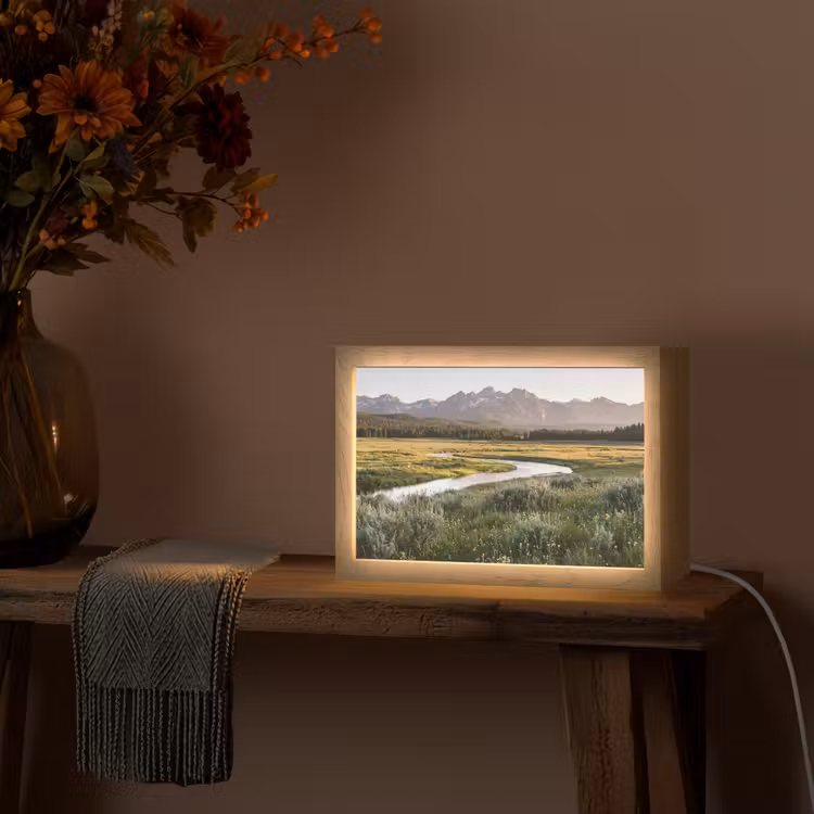 Berglandschap - Rivier - Bos Light Box met kabel (Tafellamp) klein -sfeer4