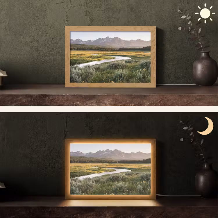 Berglandschap - Rivier - Bos Light Box met kabel (Tafellamp) klein -sfeer3