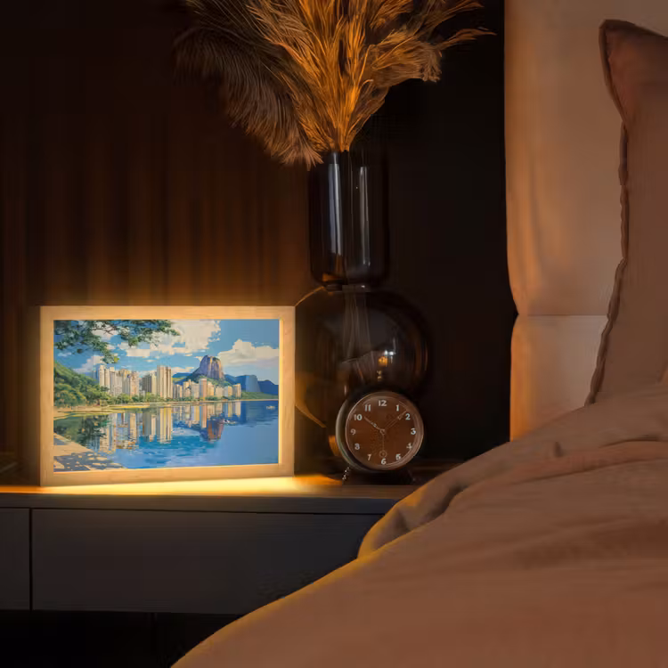 Berg - Skyline - Strand - Water Light Box met kabel (Tafellamp) klein -sfeer1