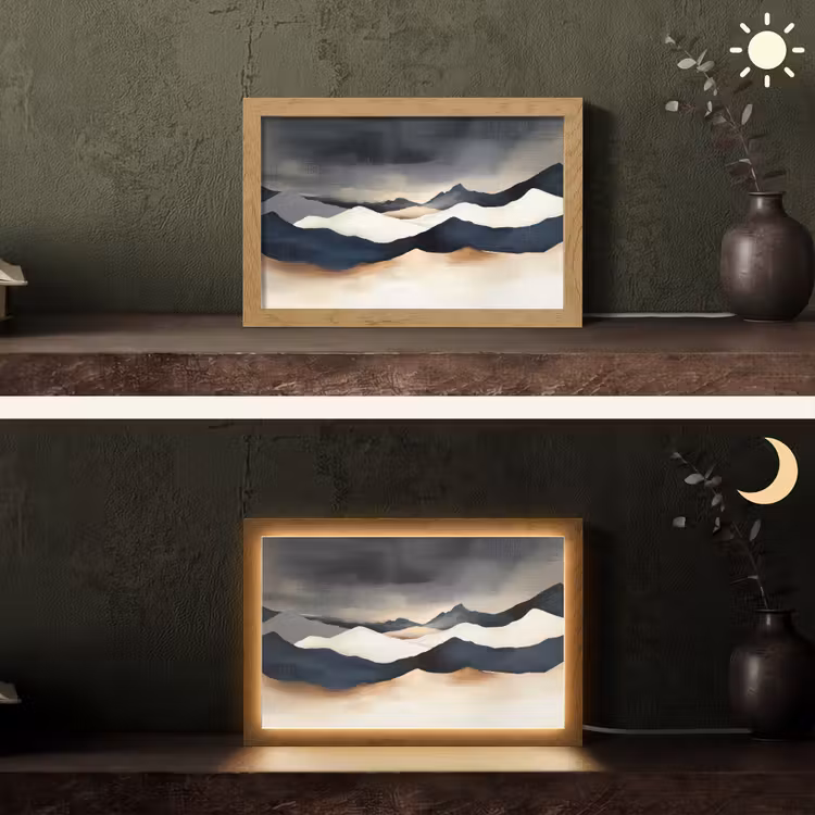 Bergen - Donkerblauw - Landschap Light Box met kabel (Tafellamp) klein -sfeer3