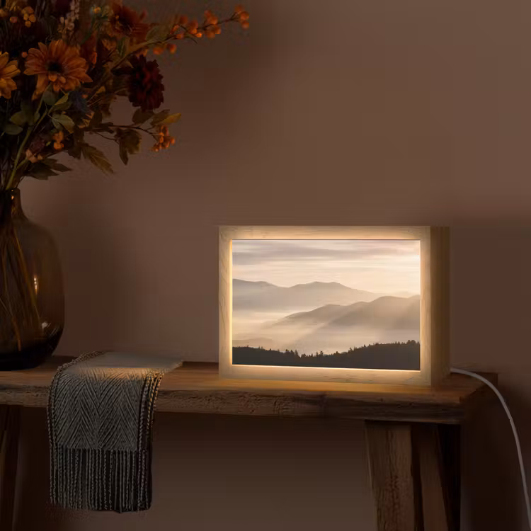 Bergen - Mist - Zonnestralen Light Box met kabel (Tafellamp) klein -sfeer4