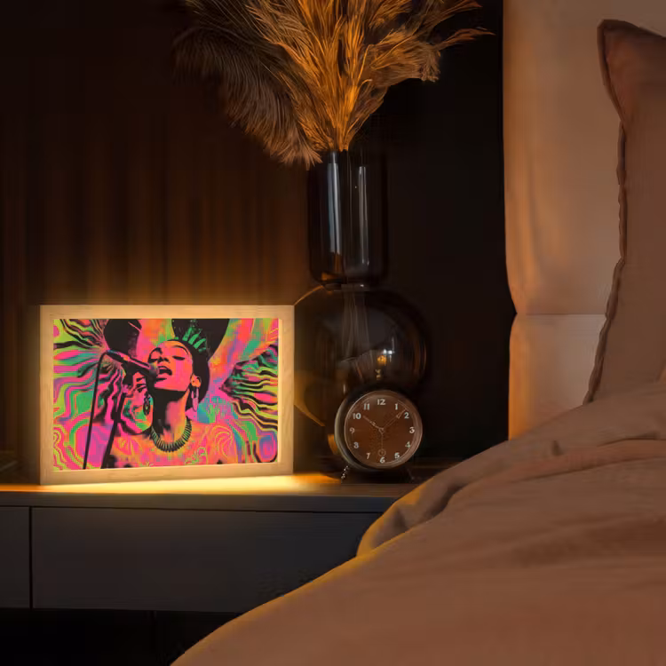 Neon - Vrouw - Microfoon Light Box met kabel (Tafellamp) klein -sfeer1