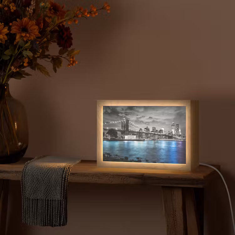 New York - Skyline - Stad - Blauw Light Box met kabel (Tafellamp) klein -sfeer4
