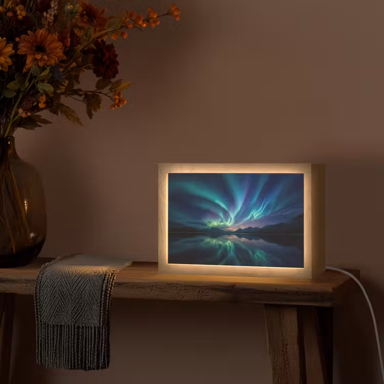 Noorderlicht - Kleurrijk - Bergmeer Light Box met kabel (Tafellamp) klein -sfeer4