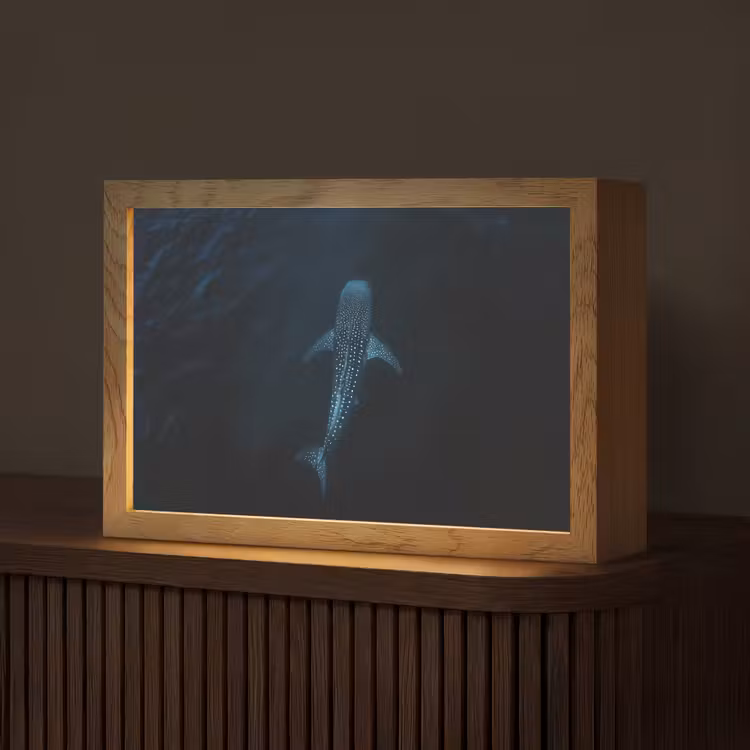 Oceaan - Walvishaai - Donkerblauw - Vlekken Light Box met kabel (Tafellamp) klein -z3d_website