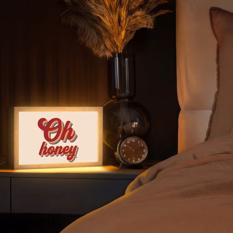 Oh honey - Rood - Schaduw Light Box met kabel (Tafellamp) klein -sfeer1