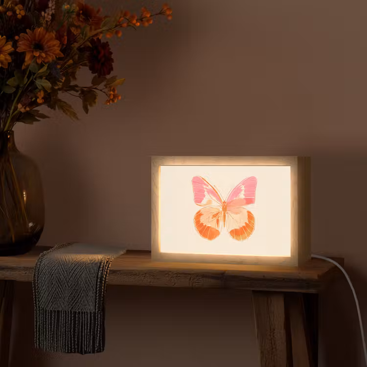Oranje - Vlinder - Minimalistisch Light Box met kabel (Tafellamp) klein -sfeer4