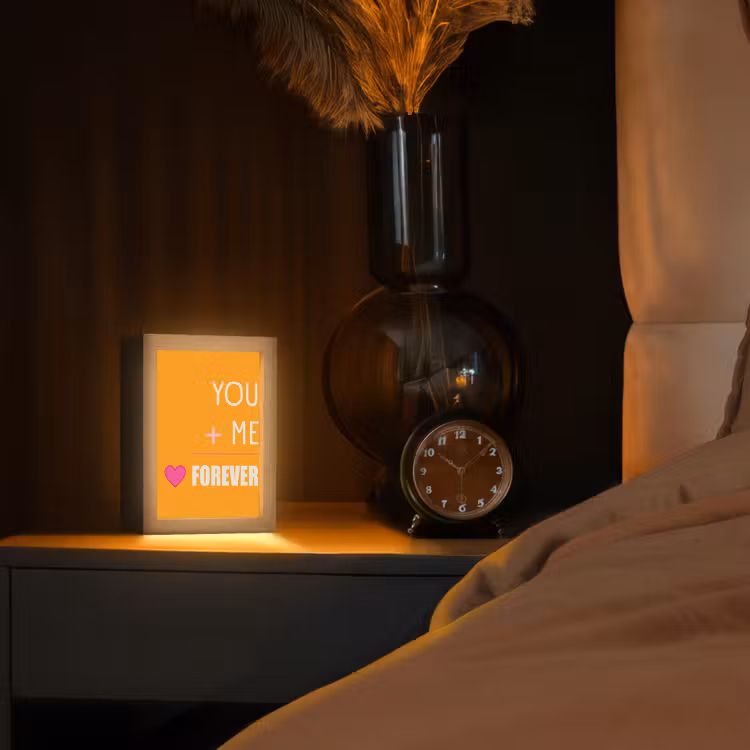 Oranje - Love - Valentijn Light Box met kabel (Tafellamp) klein -sfeer1