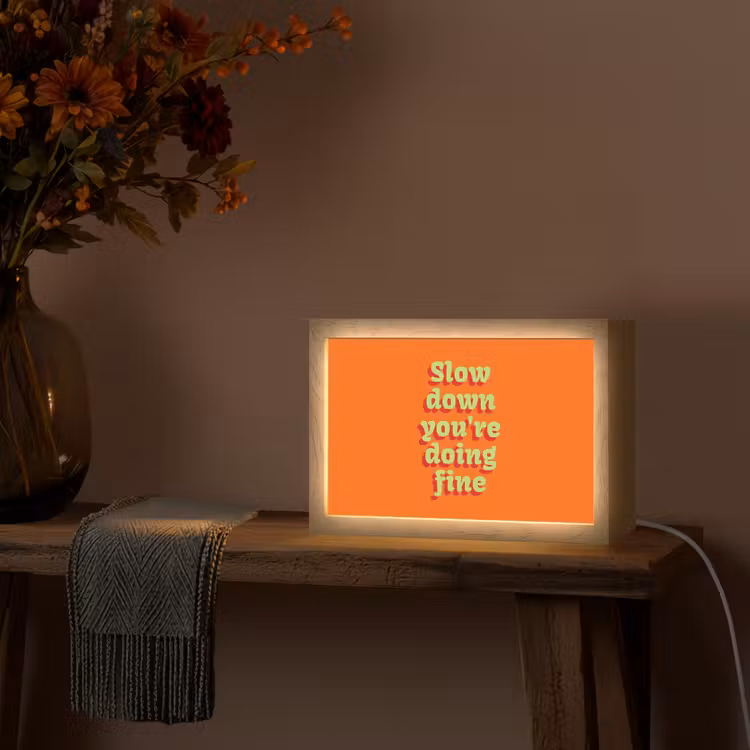 Oranje - Slow down you're doing fine - Retro Light Box met kabel (Tafellamp) klein -sfeer4