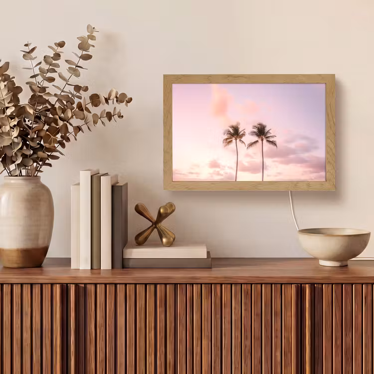 Palmbomen - Paars - Wolken - Lucht Light Box met kabel (Tafellamp) klein -sfeer2