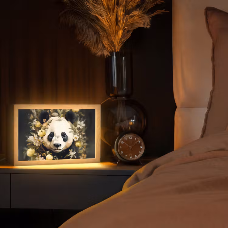Panda - Pandabeer - Wilde dieren - Natuur - Bloemen Light Box met kabel (Tafellamp) klein -sfeer1