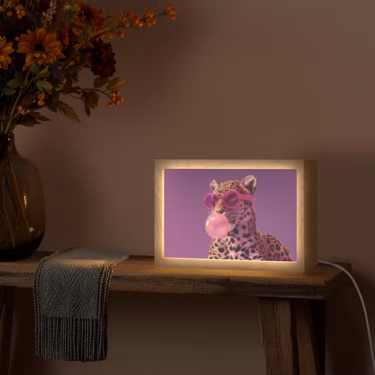 Panter - Zonnebril - Kauwgombel - Roze Light Box met kabel (Tafellamp) klein -sfeer4