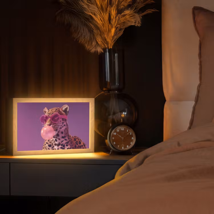 Panter - Zonnebril - Kauwgombel - Roze Light Box met kabel (Tafellamp) klein -sfeer1