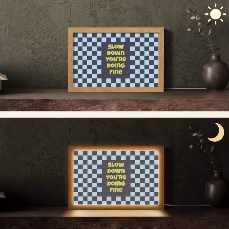 Patroon - Geblok - Blauw - Slow down you're doing fine Light Box met kabel (Tafellamp) klein -sfeer3