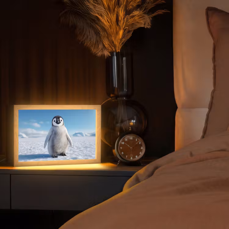 Pinguïn - Sneeuw - Landschap - Wit Light Box met kabel (Tafellamp) klein -sfeer1