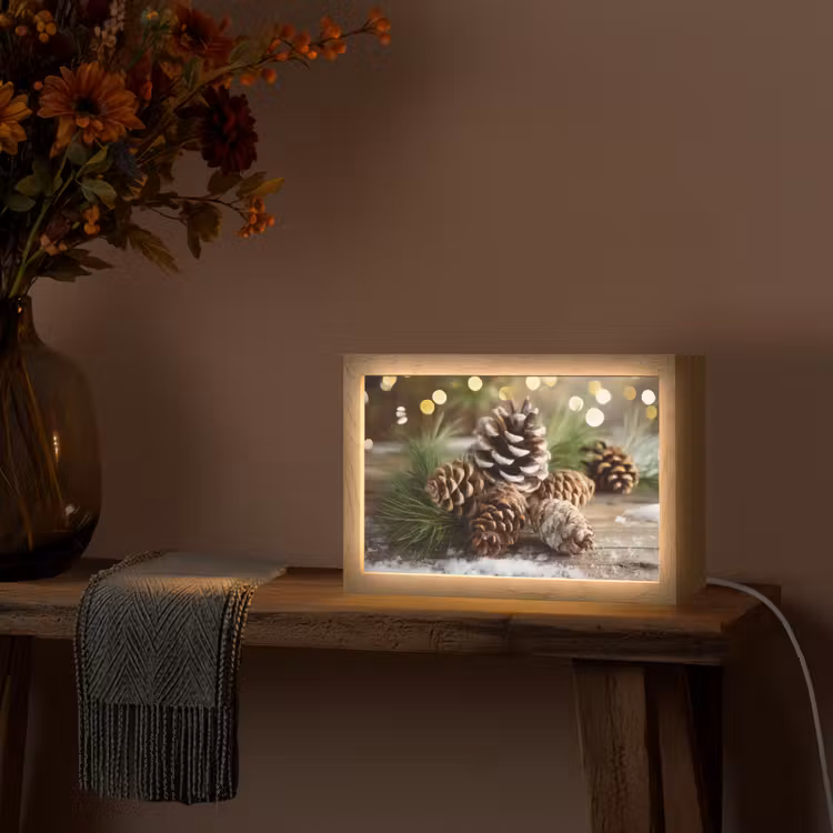Dennenappels - Kerstsfeer - Bruin - Groen Light Box met kabel (Tafellamp) klein -sfeer4
