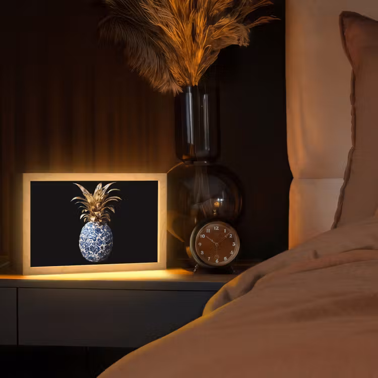 Ananas - Bloemen patroon - Goud - Delftsblauw Light Box met kabel (Tafellamp) klein -sfeer1
